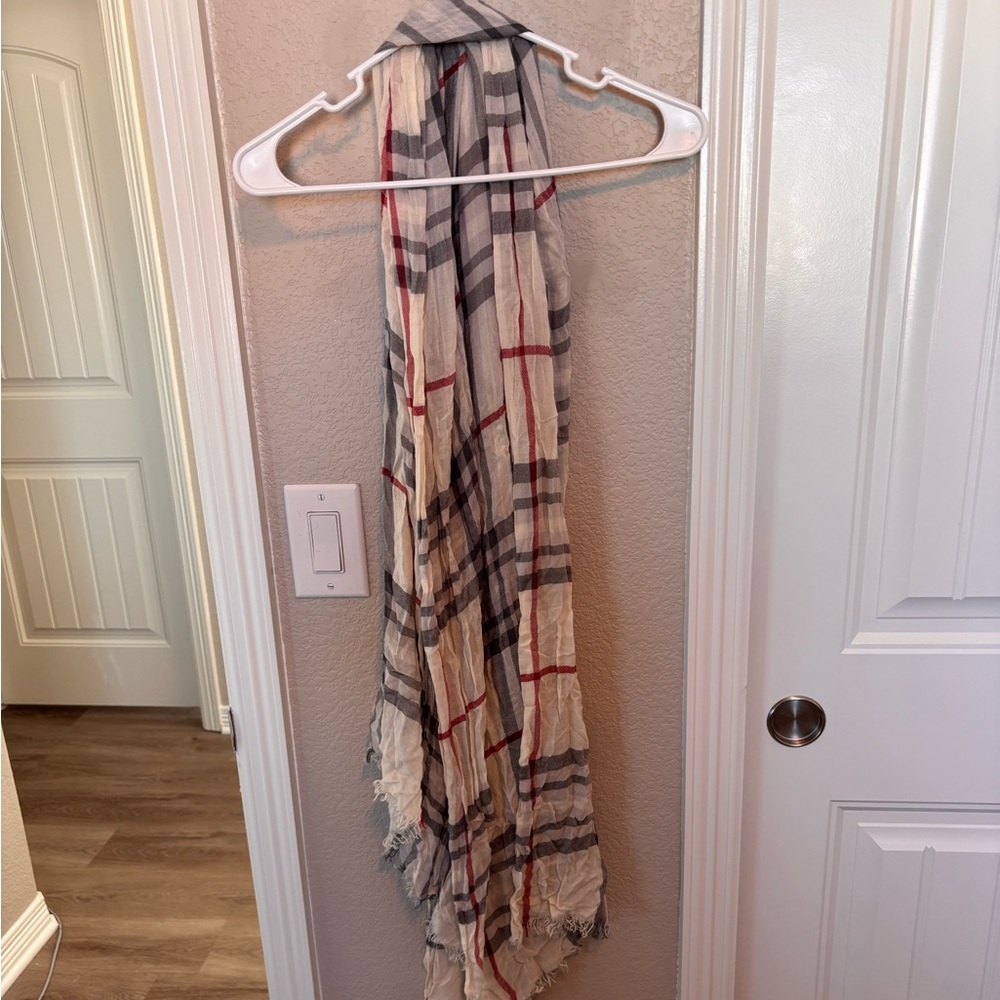 Plaid Patterned Scarf - Picture 2 of 3